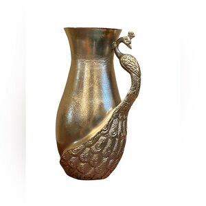 Elegant Gold Peacock Vase